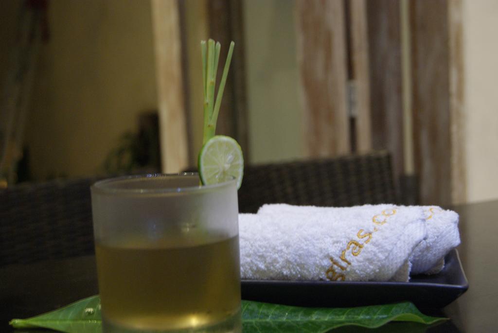 Sugiras Living Hotel Denpasar  Ngoại thất bức ảnh