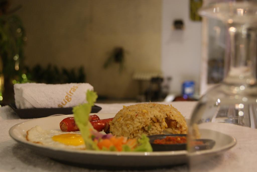 Sugiras Living Hotel Denpasar  Ngoại thất bức ảnh