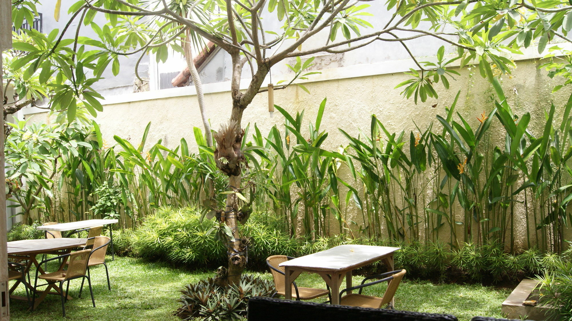 Sugiras Living Hotel Denpasar  Ngoại thất bức ảnh